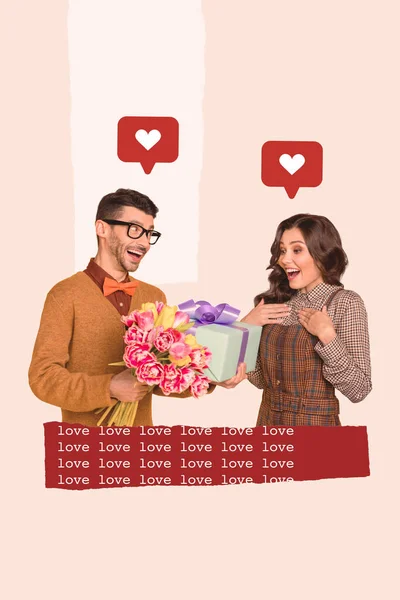 两个笑着兴奋的伴侣的垂直拼贴图片祝贺礼品盒中的花朵 就像在创意背景上与世隔绝的通知之爱 — 图库照片