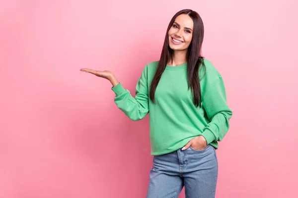 Pembe Arka Planda Izole Edilmiş Boş Uzay Tanıtımı Gösteren Düz — Stok fotoğraf