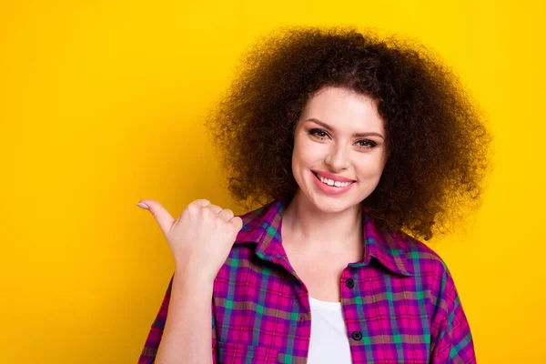 Closeup Portrait Attractive Youth Girl Funny Chevelure Hairstyle Direct Thumb — Stock Photo, Image