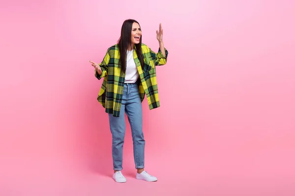 Full Length Photo Unhappy Stressed Woman Dressed Plaid Shirt Screaming — Stock Photo, Image