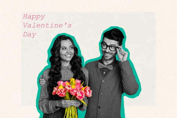 デザインポストカードバレンタインデーコラージュの若いカップルは 古典的な服のガールフレンドは 灰色の背景に隔離された花束チューリップを受け取ります — ストック写真