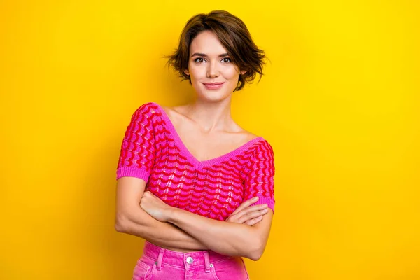 Portrét Pozitivní Optimistické Dámy Nosit Světlé Trendy Růžové Oblečení Rameno — Stock fotografie