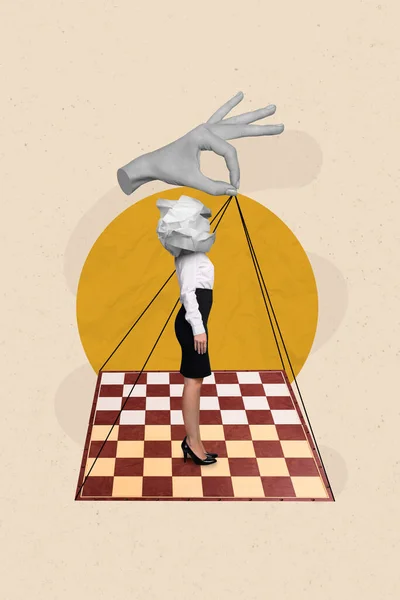Creatieve Retro Magazine Collage Afbeelding Van Arm Houden Schaakbord Dame — Stockfoto