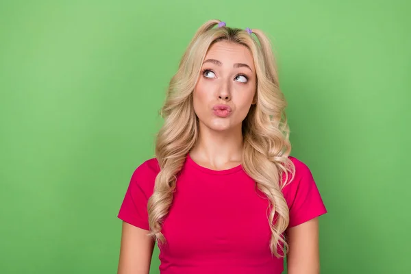 Portrait Young Cute Lady Wavy Blonde Hair Pouted Lips Minded — Stock Photo, Image