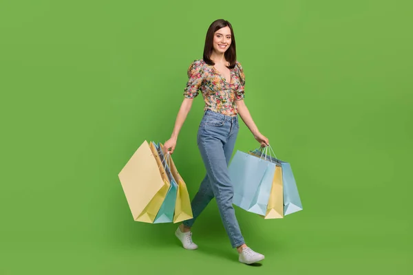 Voller Länge Foto Von Jungen Mädchen Shopping Liebhaber Werbung Neue — Stockfoto