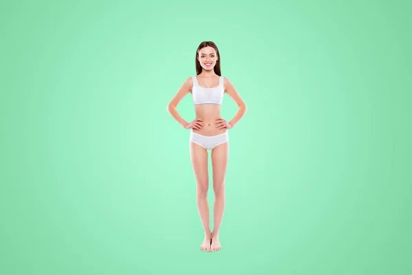 Das Ganzkörperporträt Einer Schlanken Frau Baumwollunterwäsche Bikini Zeigt Den Idealen — Stockfoto