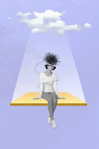 Реклама Странной Безликой Девушки Сидящей Борту Небесной Психиатрической Медицины — стоковое фото