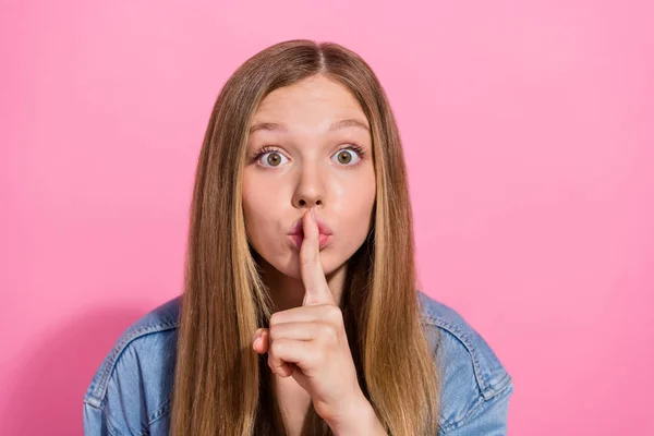 Photo Portrait Pretty Young Teenager Girl Finger Touch Lips Keep — Stock Photo, Image
