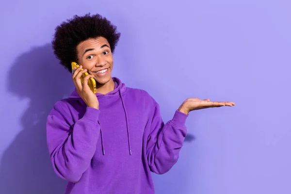 Photo Funny Handsome Person Speak Telephone Arm Palm Hold Demonstrate — Stock Photo, Image