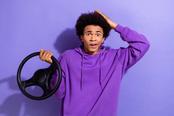 Photo Confused Astonished Guy Afro Hairdo Dressed Purple Pullover Arm — Stock Photo, Image