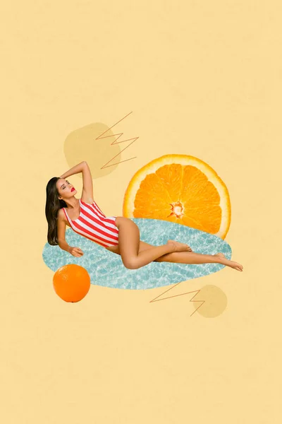 Kreativní Plakát Koláž Sexy Krásná Atraktivní Mladá Žena Lež Pláž — Stock fotografie