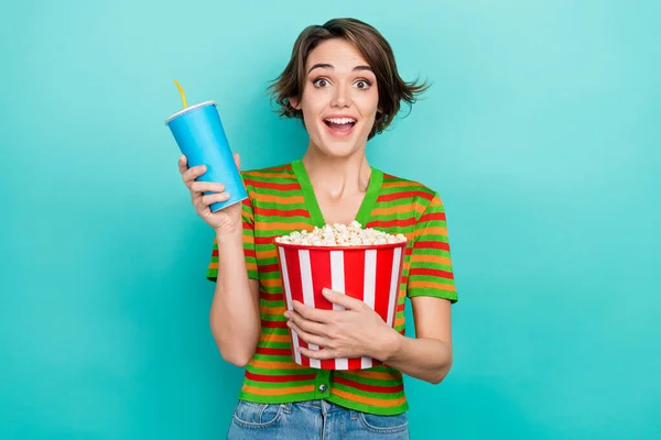 Photo Excited Funky Woman Dressed Striped Shirt Holding Pop Corn — Stock Photo, Image