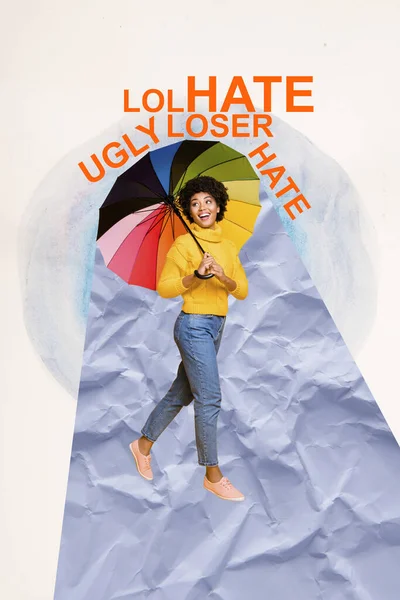 Şemsiyeyi Tutan Neşeli Kızın Dikey Kolaj Görüntüsü Kaybeden Çirkin Lol — Stok fotoğraf
