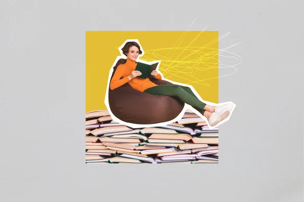スマートな若い女性の創造的なポスターコラージュ豆袋読書山の本のスタック教育学術知識書店販売割引 — ストック写真