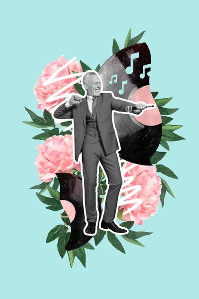 興奮した黒い白い色の垂直コラージュ写真ミニ祖父は大きな花ビニールレコードメロディーノートを踊りマイクを保持 — ストック写真