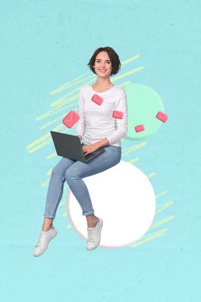 추상적 성격의 창조적 콜라주 긍정적 여성의 다리에 컴퓨터를 그림을 그리는 — 스톡 사진