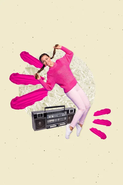 Collage Verticale Foto Giovane Donna Stand Tiptoes Danza Ascoltare Boombox — Foto Stock