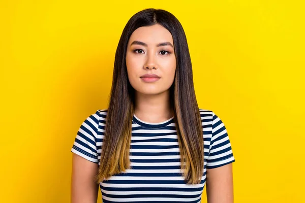 Çok Tatlı Asyalı Görünümlü Bir Bayan Portresi Kameraya Bak Makyaj — Stok fotoğraf