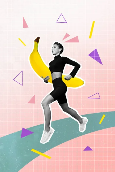 垂直3Dコラージュ画像の正黒白色の女の子ランニング手ホールド大きなバナナ絶縁上絵の背景 — ストック写真