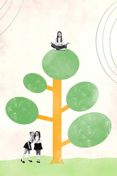 Kolase Meditasi Yoga Dari Gadis Kecil Duduk Atas Pohon Yang — Stok Foto