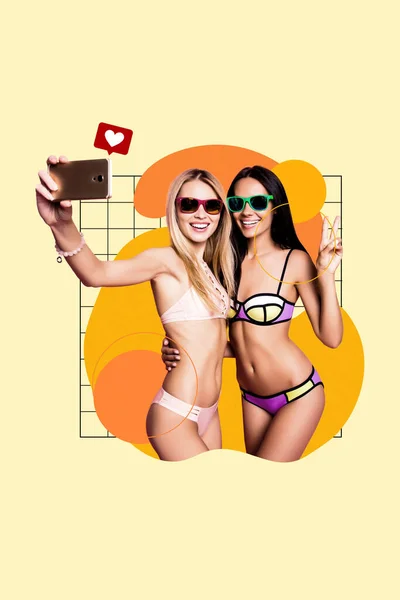Collage Vertical Dos Chicas Delgadas Fresco Feliz Abrazo Mantenga Teléfono —  Fotos de Stock
