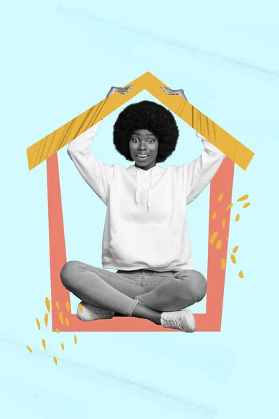 コラージュポスターバナーの驚きの女性の手の上に頭の夢の上に現実に巨大な住宅ローンの提供コンセプト — ストック写真