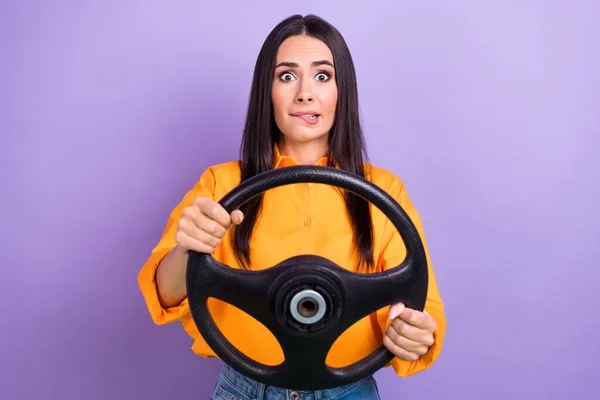 Photo Young Panic Inexperienced Lady Hold Steering Wheel Driving Alone — Stock Photo, Image