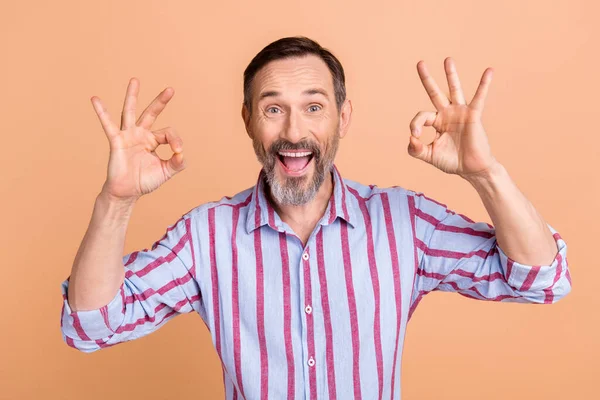 Portrait Astonished Crazy Person White Gray Beard Two Hands Show — Stock Photo, Image