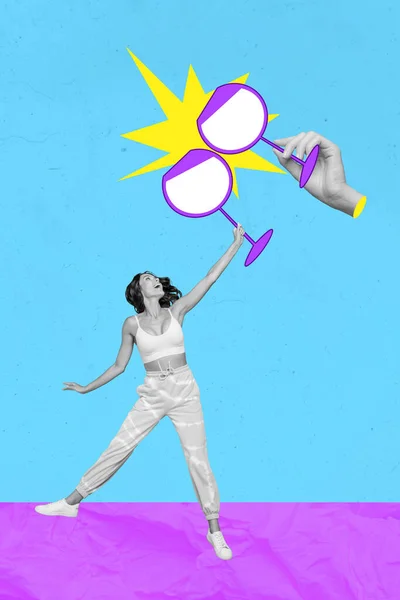 Ζωγραφική Αφίσα Ρετρό Κολάζ Του Χαρούμενου Αισιόδοξου Κοριτσιού Διασκεδάσουν Κρατήστε — Φωτογραφία Αρχείου