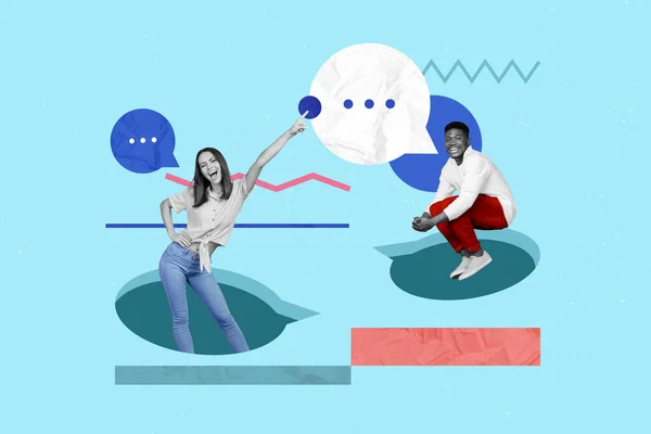 写真のイラストのコラージュの2人の友人のいちゃつくパートナー一緒に通信ミリ秒メッセージ情報は青の背景に隔離 — ストック写真