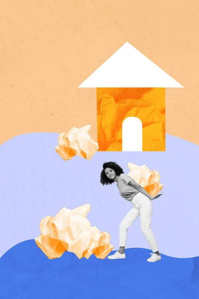 垂直創造的な抽象的なイラストのコラージュ写真の動揺素敵な女性のプル作品の紙の建物の家孤立した塗装背景 — ストック写真