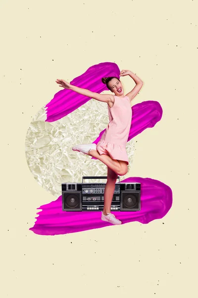 复古3D杂志拼贴时髦无忧无虑的女士有有趣的舞蹈热潮盒音乐离奇的彩色背景 — 图库照片