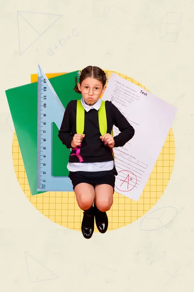 垂直複合コラージュアートワーク画像のファンキージャンプ女子高生紙シートベージュの背景に隔離された最高の成績の高い結果テスト — ストック写真