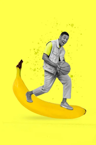 Collage Compuesto Imagen Excitado Divertido Hombre Baloncesto Jugador Amarillo Plátano —  Fotos de Stock