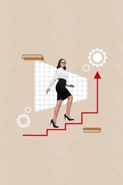 Imagem Colagem Vertical Menina Elegante Confiante Andando Seta Subida Escadas — Fotografia de Stock
