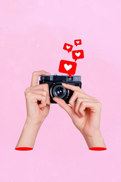 握有复古相机的手的卷曲流行复古草图的学院3D图像社交媒体照片 如心脏图标摄影师 — 图库照片