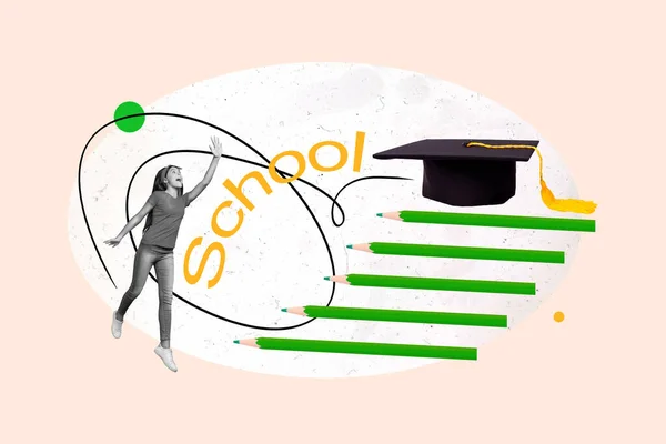 興奮ミニブラックホワイトエフェクトガールのクリエイティブコラージュ画像 大きな学校のモルタルボードハット飛行鉛筆をベージュの背景に隔離 — ストック写真