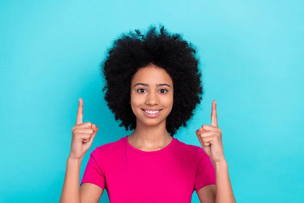 Retrato Dentadura Radiante Linda Colegiala Vestida Elegante Camiseta Que Indica —  Fotos de Stock