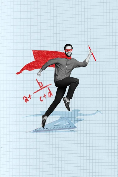 ペンシルカウント数式代数で急いで走る強力なスーパーマンのコラージュ垂直平紙の背景に分離された — ストック写真