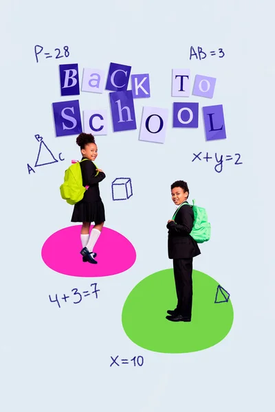 2人のポジティブなスマートな子供の垂直なコラージュは リュックサックをクリエイティブな背景に隔離された学校の数学式に戻ります — ストック写真