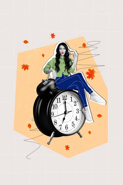 Vertical Foto Ilustração Colagem Fantasia Linda Mulher Sentar Despertador Esperar — Fotografia de Stock