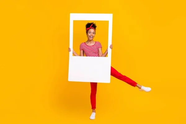 Full Body Portrait Crazy Funky Small Teen Girl Hold Paper — Stock Photo, Image
