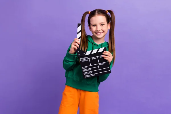 Photo Cute Positive Small Girl Wear Green Sweatshirt Recording Movie — Stock Photo, Image