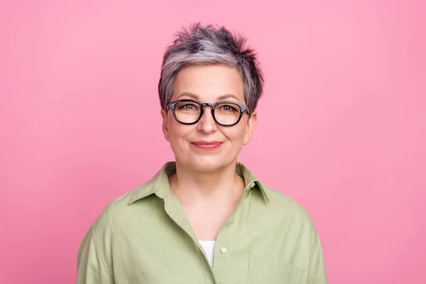 Portrait Friendly Positive Corporate Attorney Elderly Lady Wear Green Shirt — Stock Photo, Image