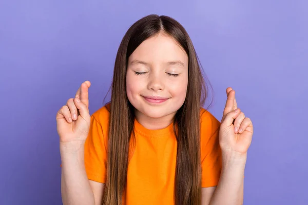 Retrato Estudante Sonhadora Com Cabelos Longos Desgaste Elegante Shirt Dedos — Fotografia de Stock