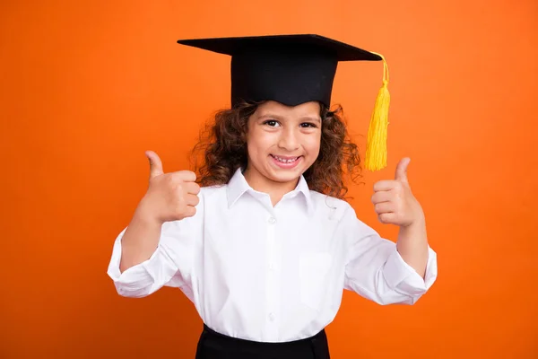 Photo Adorable Kid Girl Successful Graduate Elementary School Wear Black — Stock Photo, Image