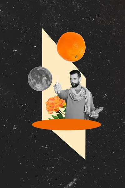 黒い白い色の絵画家の男の縦のコラージュは塗られた黒い背景で隔離されたタッセル新鮮な花のオレンジのフルーツの満月を握ります — ストック写真