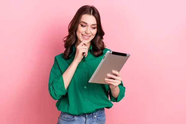 Photo Thoughtful Pretty Lady Wear Green Shirt Typing Email Modern — Stock Photo, Image