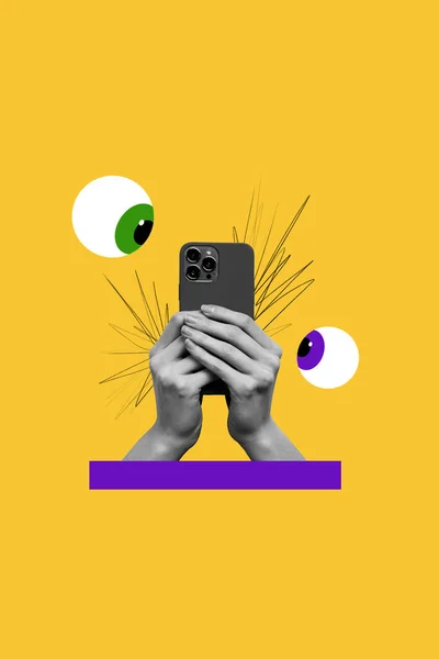 スマートフォンの隔離された黄色の背景を保持する腕を見つめる面白い目の垂直創造的な複合アートワークの写真コラージュ — ストック写真