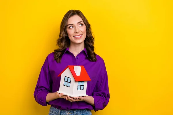 Photo Creative Minded Lady Hold Little House Look Empty Space — Stock Photo, Image